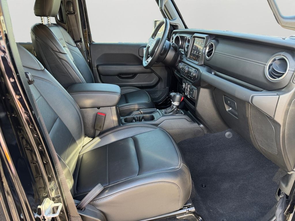 2023 Jeep Wrangler Sahara 4xe w/ Heated Seats