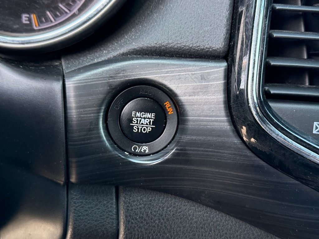 2019 Jeep Grand Cherokee Laredo E