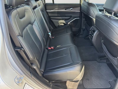 2022 Jeep Grand Cherokee Limited w/ Blindspot Monitor