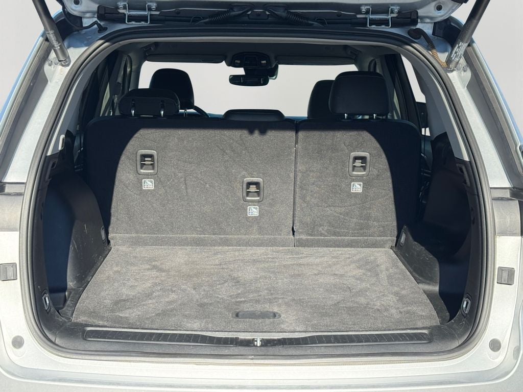 2022 Jeep Grand Cherokee Limited w/ Blindspot Monitor