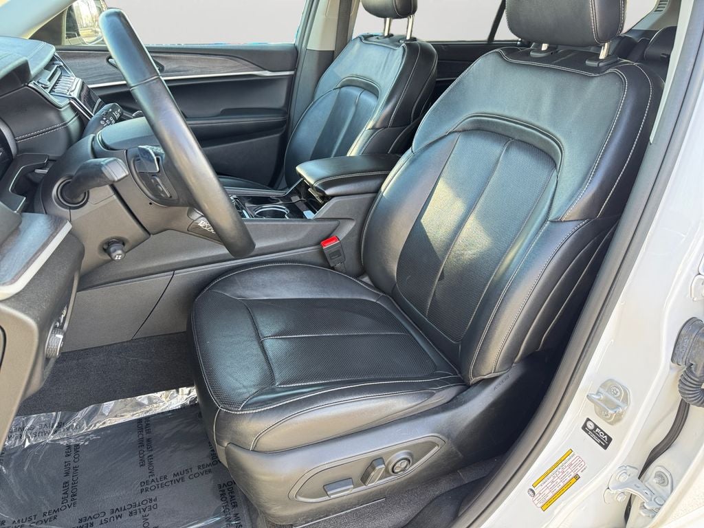 2022 Jeep Grand Cherokee L Limited w/ Heated & Cooled Seats