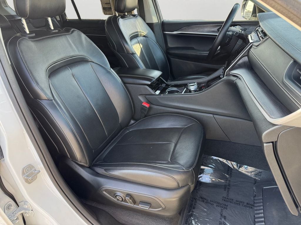 2022 Jeep Grand Cherokee L Limited w/ Heated & Cooled Seats