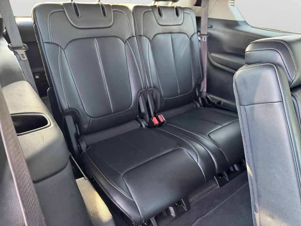 2022 Jeep Grand Cherokee L Limited w/ Heated & Cooled Seats