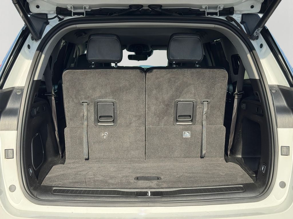 2022 Jeep Grand Cherokee L Limited w/ Heated & Cooled Seats