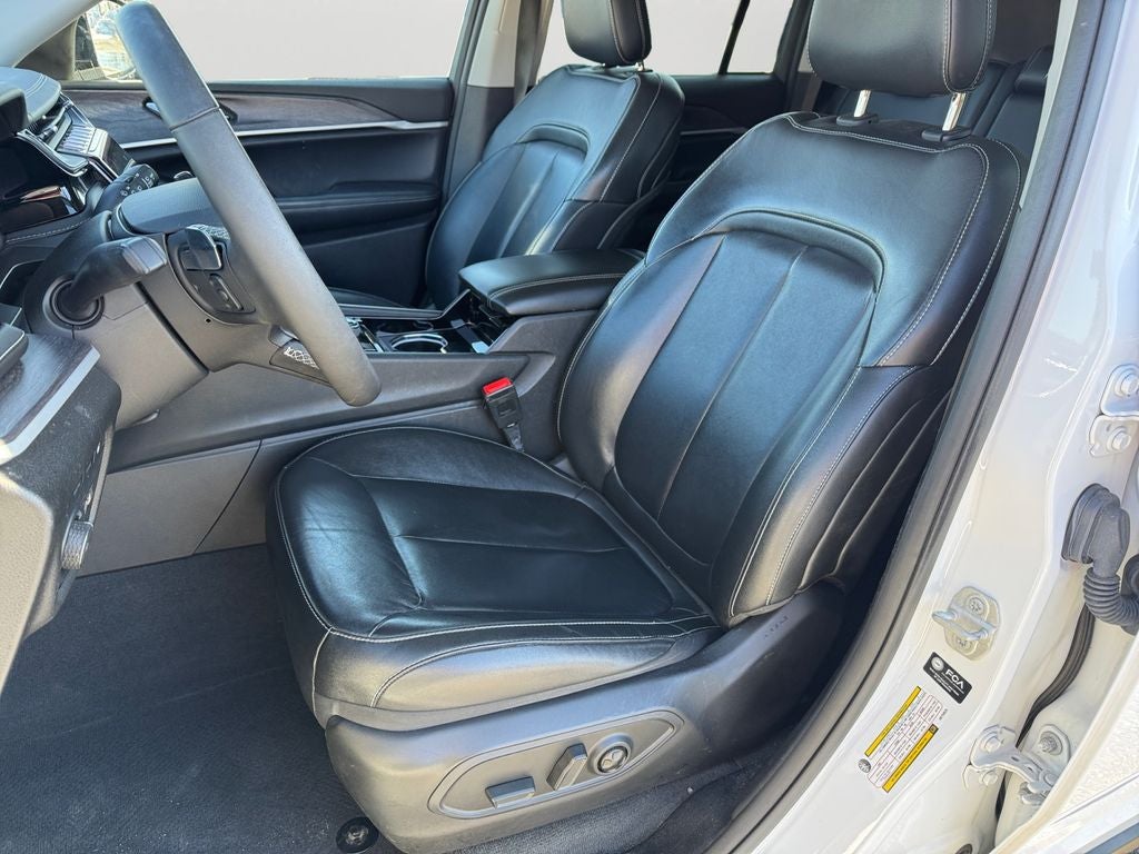 2022 Jeep Grand Cherokee 4xe w/ PANARAMIC SUNROOF