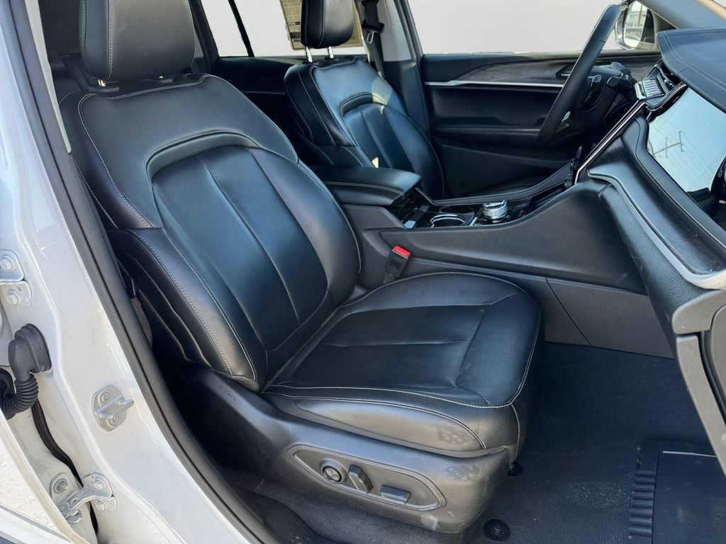 2022 Jeep Grand Cherokee 4xe w/ PANARAMIC SUNROOF