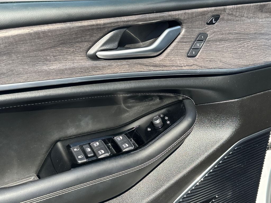 2023 Jeep Grand Cherokee Overland 4xe W/Tech pkg