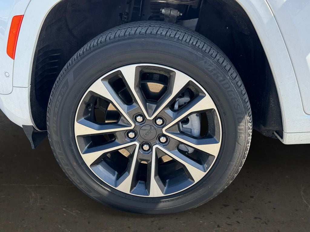 2023 Jeep Grand Cherokee Overland 4xe W/Tech pkg