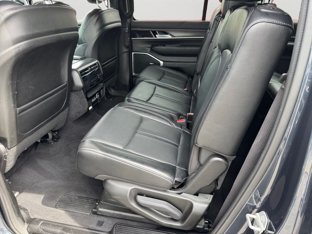 2024 Jeep Wagoneer Series II W/ Navigation