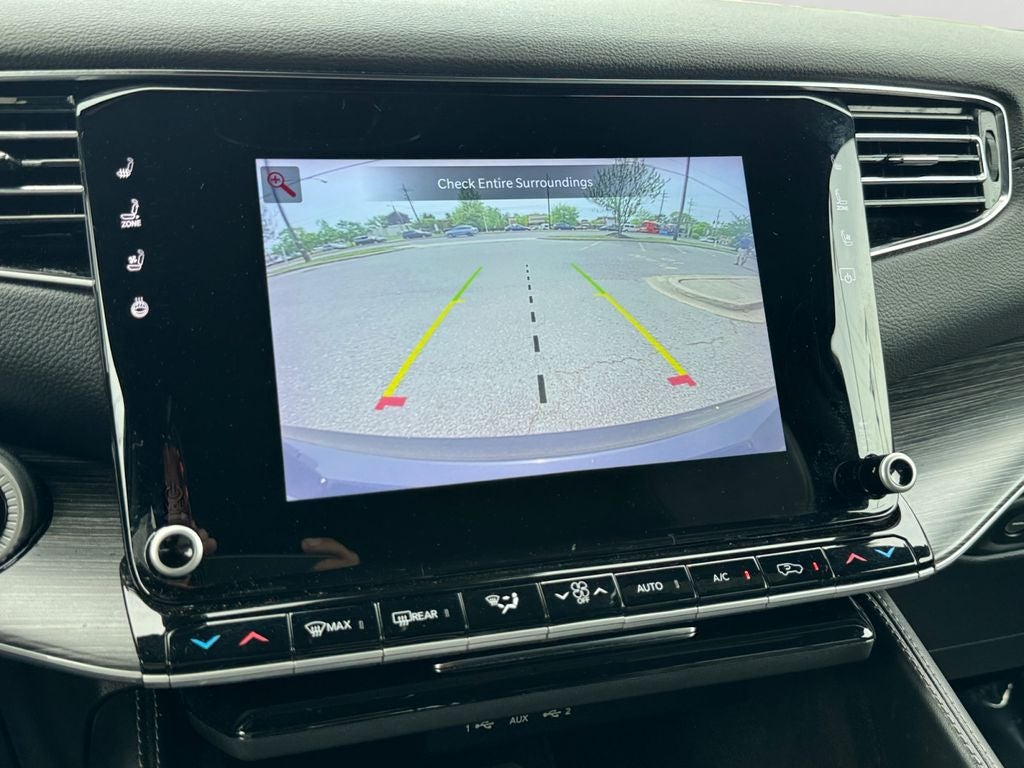 2024 Jeep Wagoneer Series II W/ Navigation