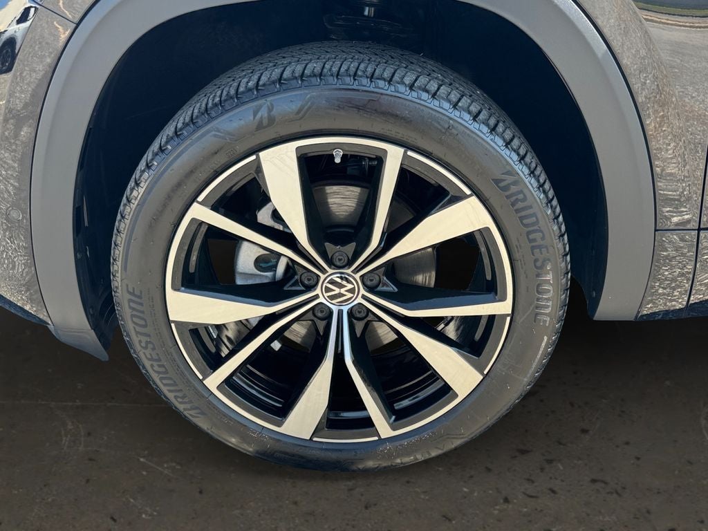 2025 Volkswagen Atlas Cross Sport 2.0T SEL Premium R-Line