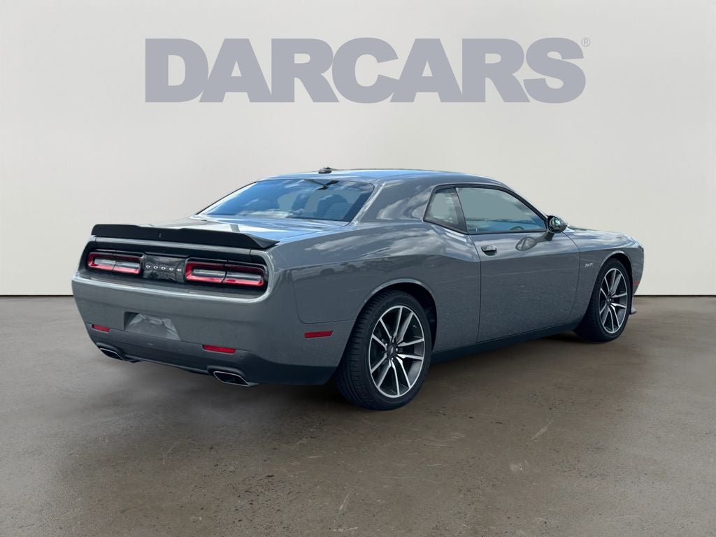 2023 Dodge Challenger R/T w/ Apple Car Play