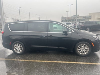 2024 Chrysler Pacifica Touring L W/ Blindspot