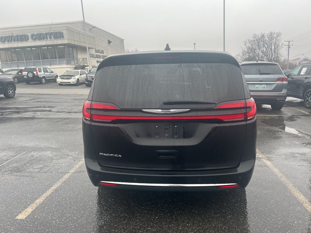 2024 Chrysler Pacifica Touring L W/ Blindspot