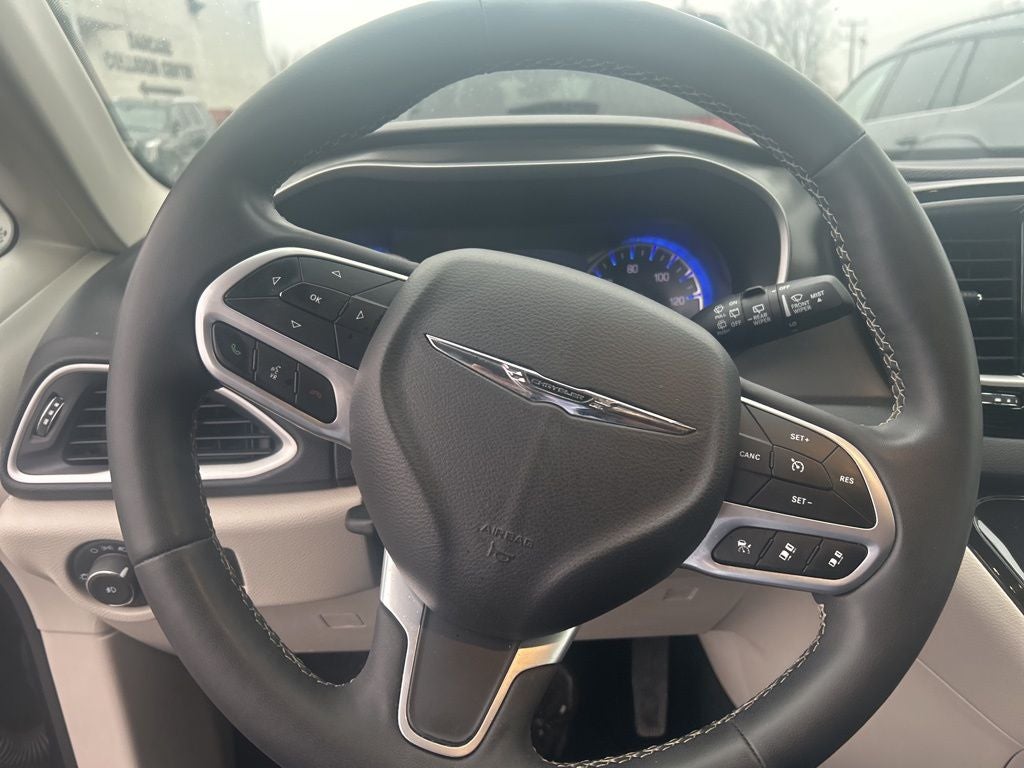 2024 Chrysler Pacifica Touring L W/ Blindspot