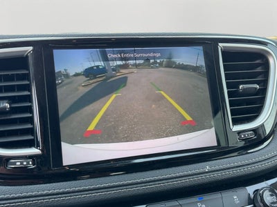 2023 Chrysler Pacifica Hybrid Touring L w/ APPLE CARPLAY