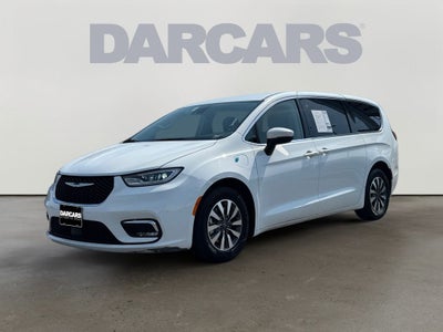 2023 Chrysler Pacifica Hybrid Touring L w/ APPLE CARPLAY