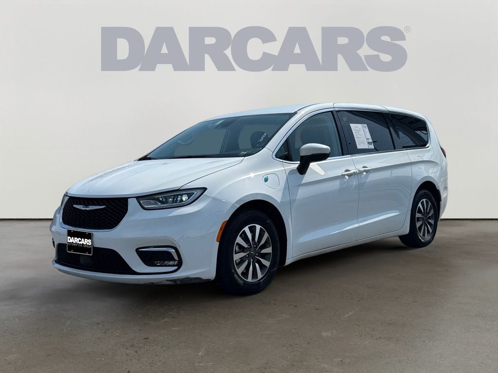2023 Chrysler Pacifica Hybrid Touring L w/ APPLE CARPLAY