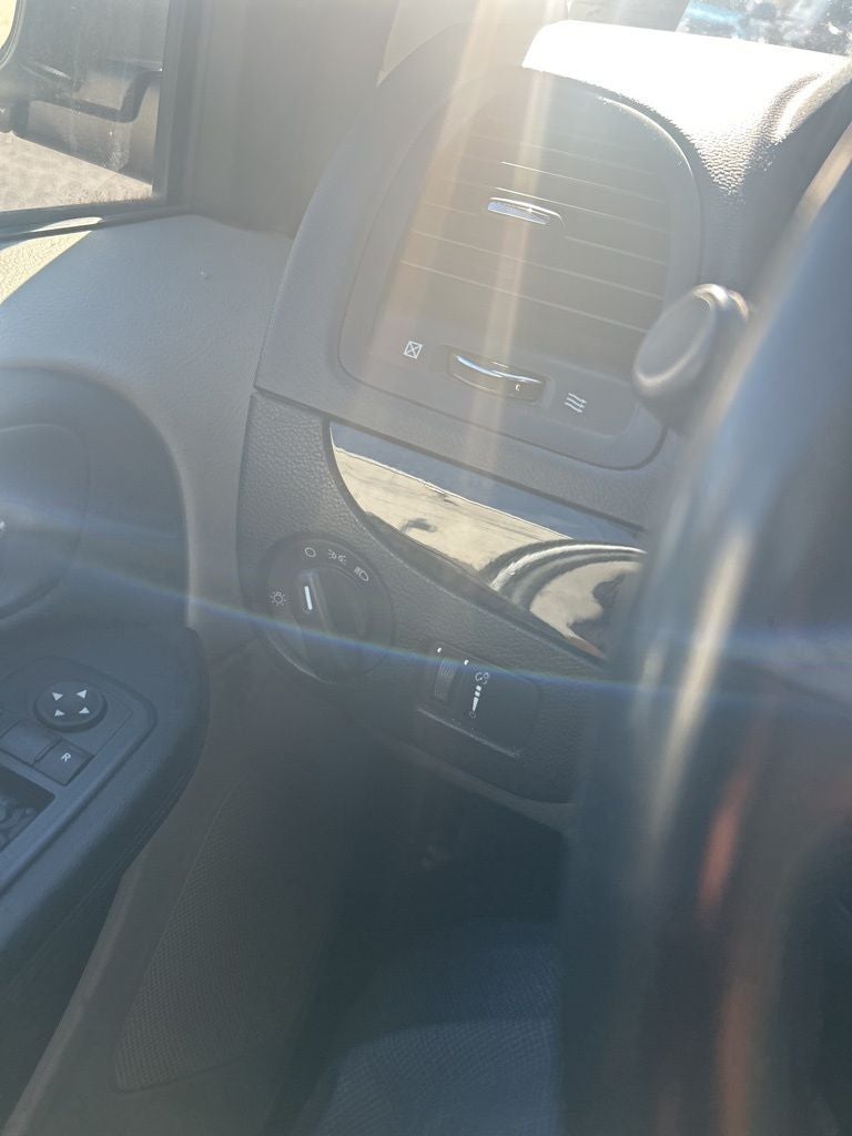 2017 Dodge Grand Caravan SE w/ Bluetooth