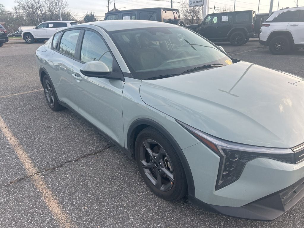 2025 Kia K4 LXS
