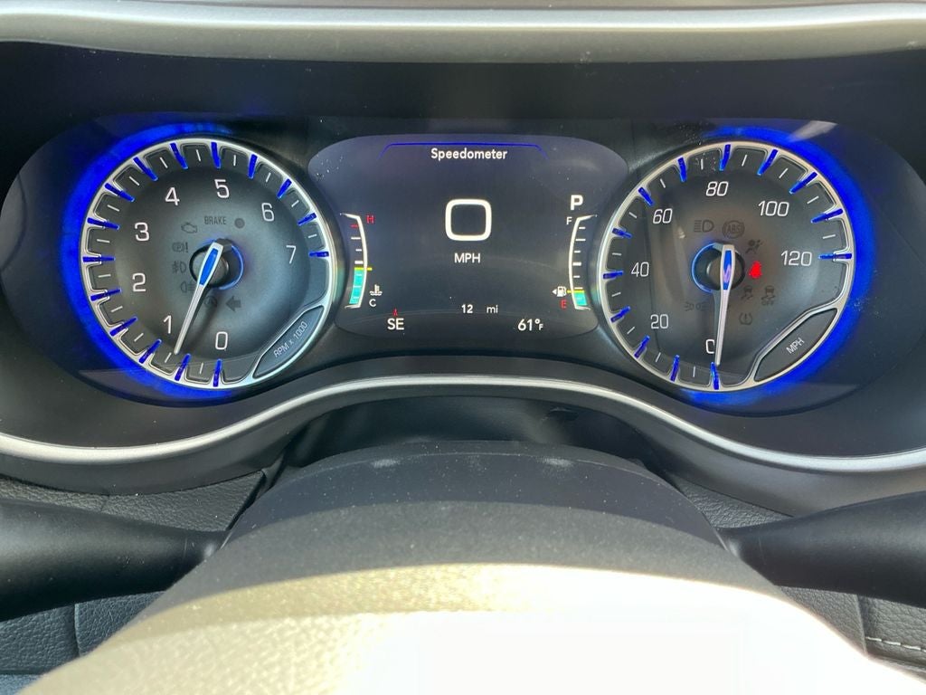 2026 Chrysler Pacifica Select