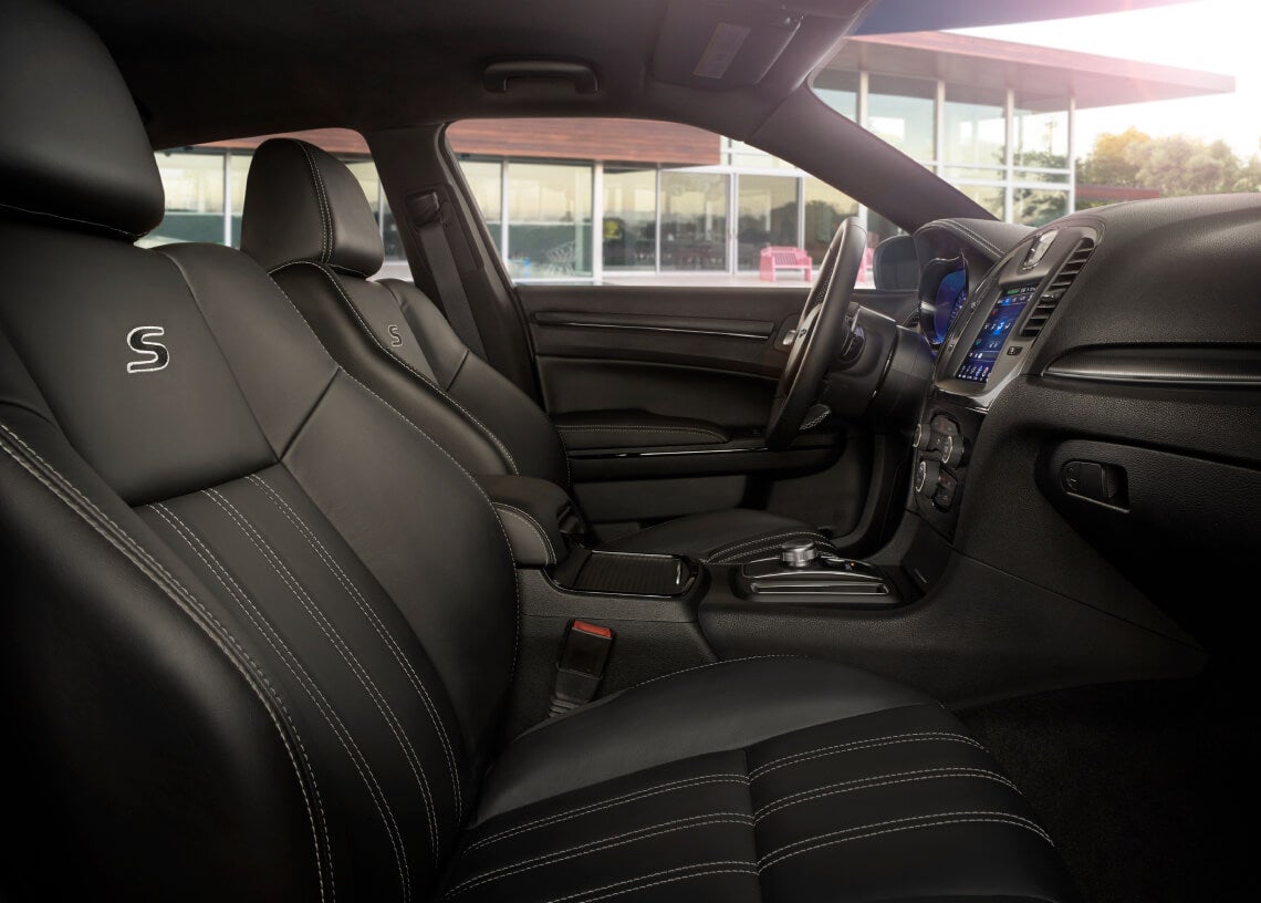 Uncover the Chrysler 300 Interior With DARCARS Chrysler Dodge Jeep Ram of New Carrollton